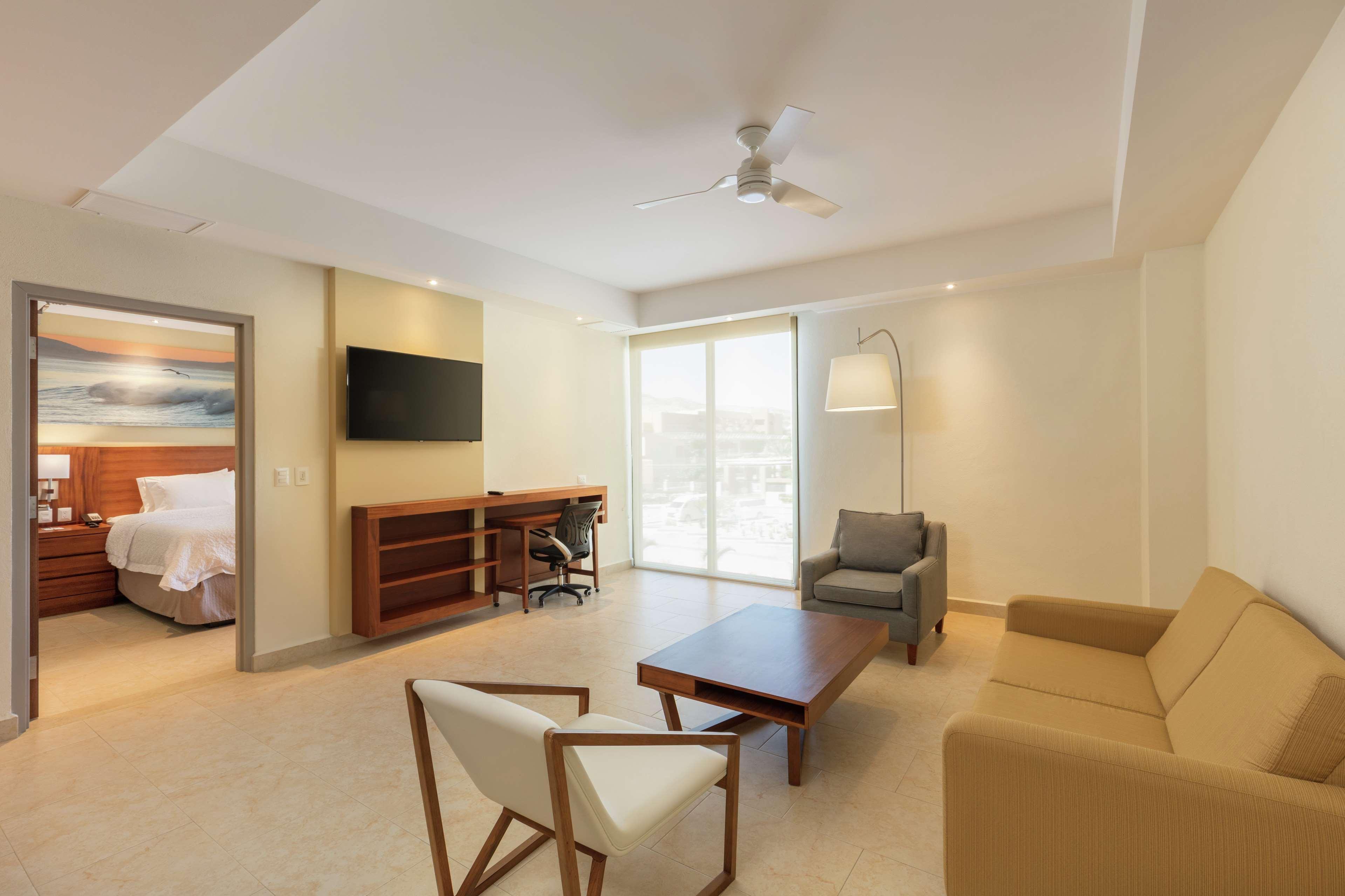 Hampton Inn & Suites By Hilton Los Cabos San Jose del Cabo Exterior photo